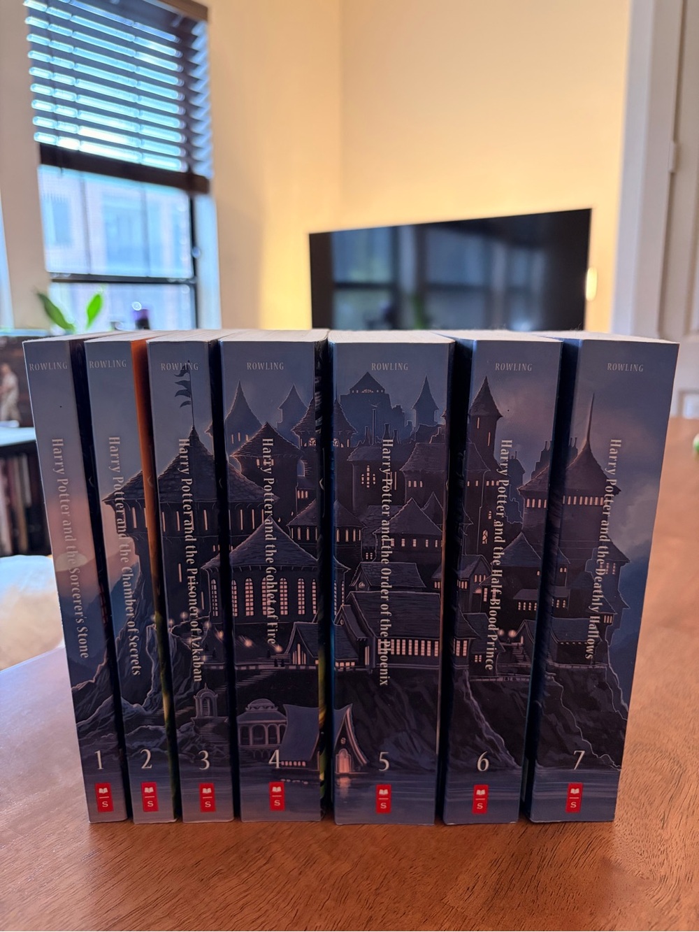 Harry Potter 7-Book Box Set — Navy Castle Spine Artwork
